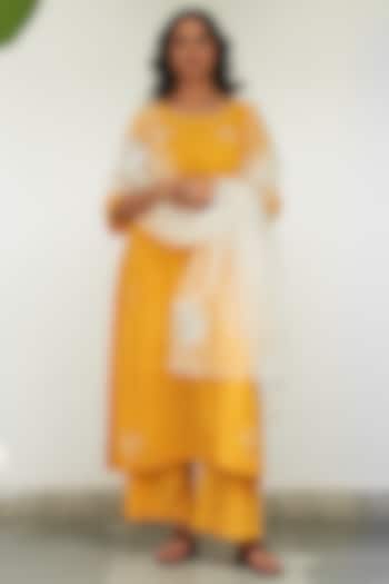 Yellow Mangalgiri Cotton Sequins Handwoven Kurta Set by Label Earthen Pret