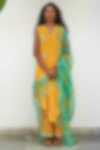 Yellow Mangalgiri Cotton Applique Embroidered Handwoven Kurta Set by Label Earthen Pret