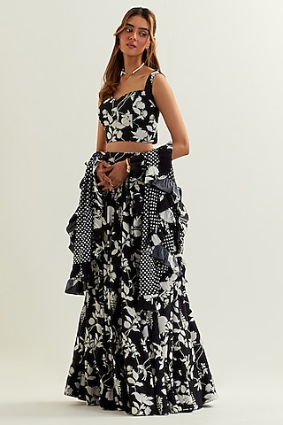 Black Viscose Crepe Silk Lehenga Set by Label Earthen Pret
