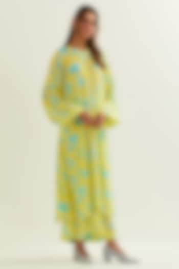 Yellow Viscose Crepe Silk Kurta Set by Label Earthen Pret at Pernia's Pop Up Shop