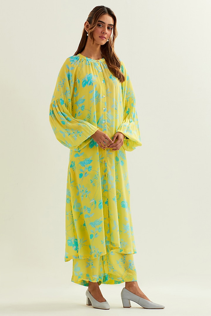 Yellow Viscose Crepe Silk Kurta Set by Label Earthen Pret at Pernia's Pop Up Shop