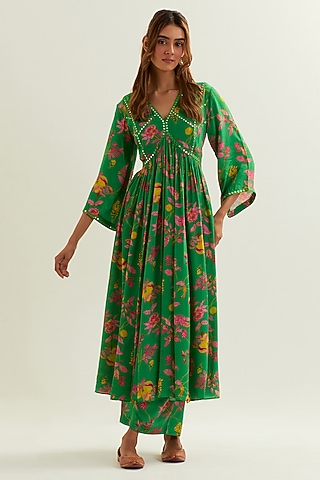 Green Viscose Crepe Silk Kurta Set by Label Earthen Pret