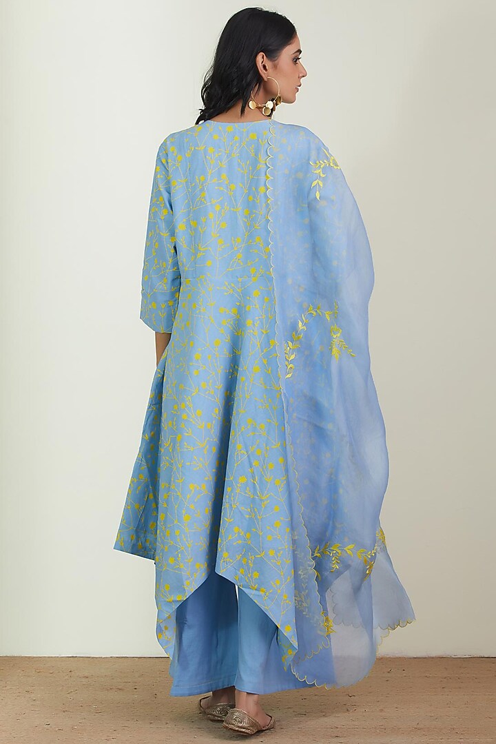 Powder Blue Printed Kurta Set by Label Earthen Pret at Pernia's Pop Up Shop