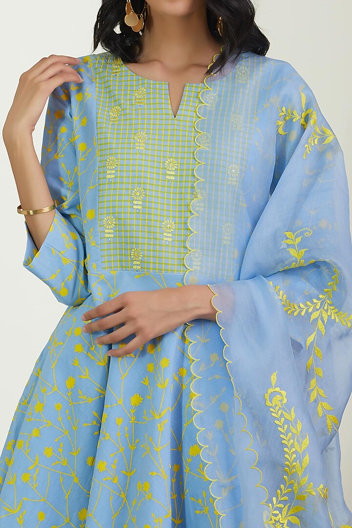 Powder Blue Printed Kurta Set by Label Earthen Pret at Pernia's Pop Up Shop