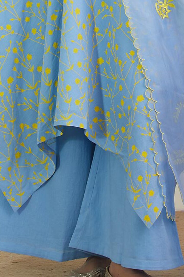 Powder Blue Printed Kurta Set by Label Earthen Pret at Pernia's Pop Up Shop