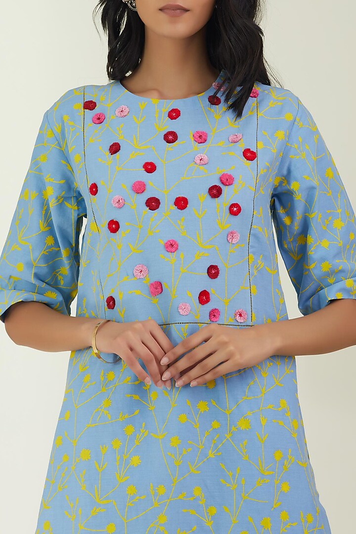 Powder Blue Embroidered Kurta Set by Label Earthen Pret at Pernia's Pop Up Shop