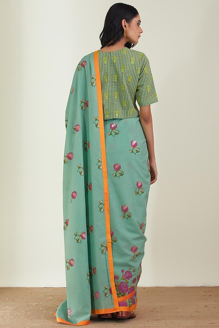 Sage Green Cotton Mulmul Printed Party Wear Saree Set by Label Earthen Pret at Pernia's Pop Up Shop