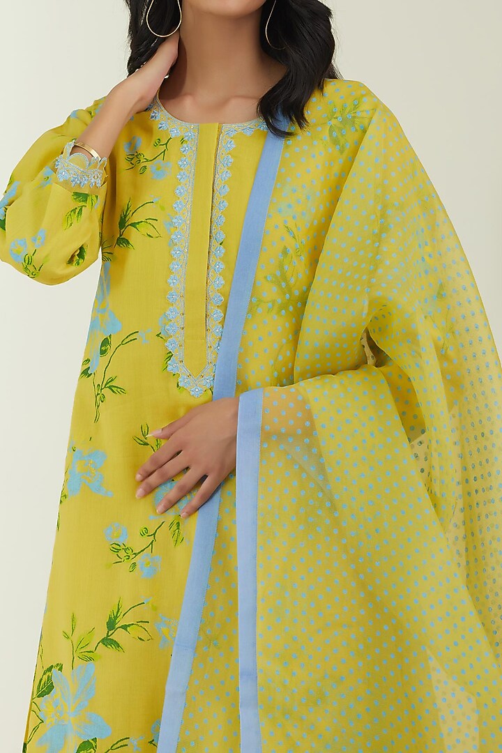 Lemon Yellow Printed Kurta Set by Label Earthen Pret at Pernia's Pop Up Shop