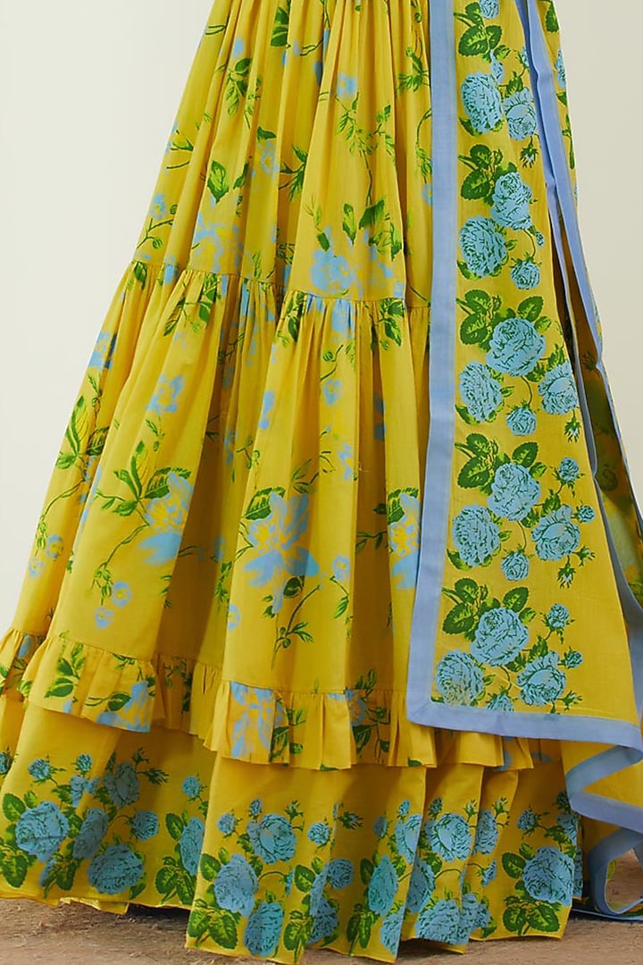 Lemon Yellow Printed Lehenga Set by Label Earthen Pret at Pernia's Pop Up Shop