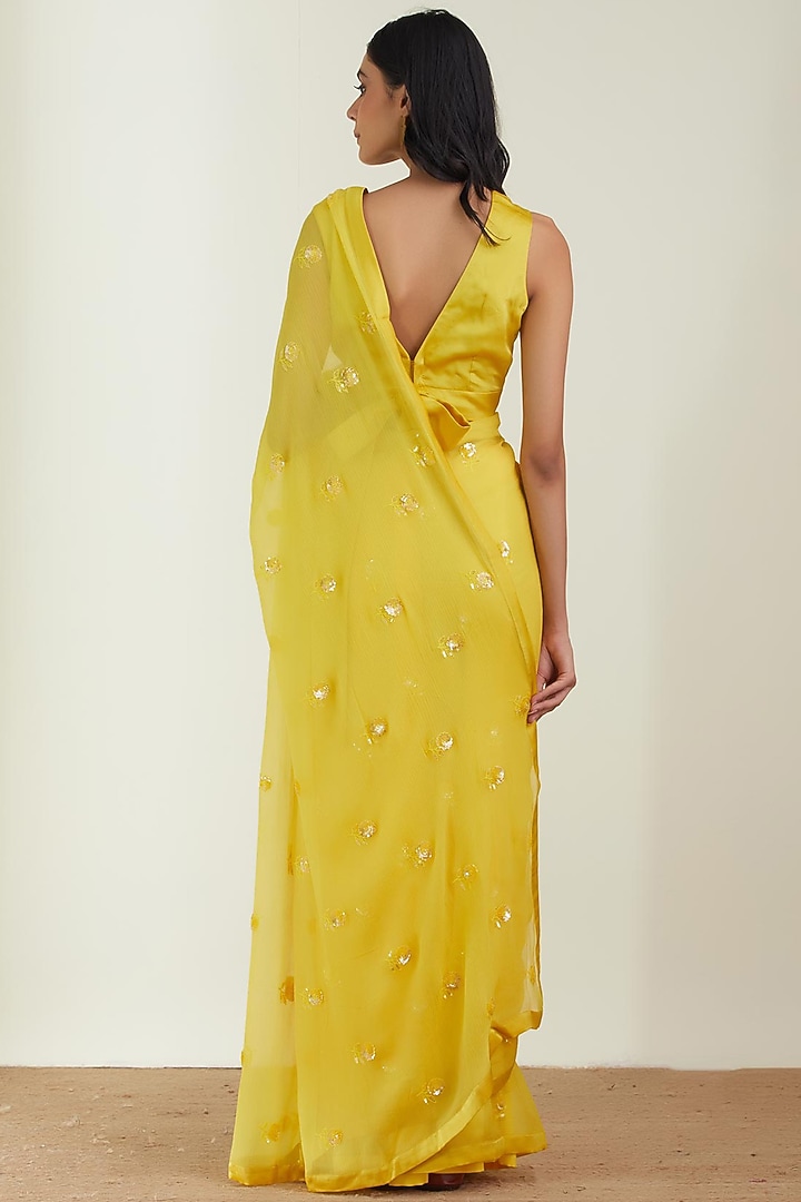 Yellow Chiffon Sequins Boota Wedding Saree Set by Label Earthen Pret at Pernia's Pop Up Shop