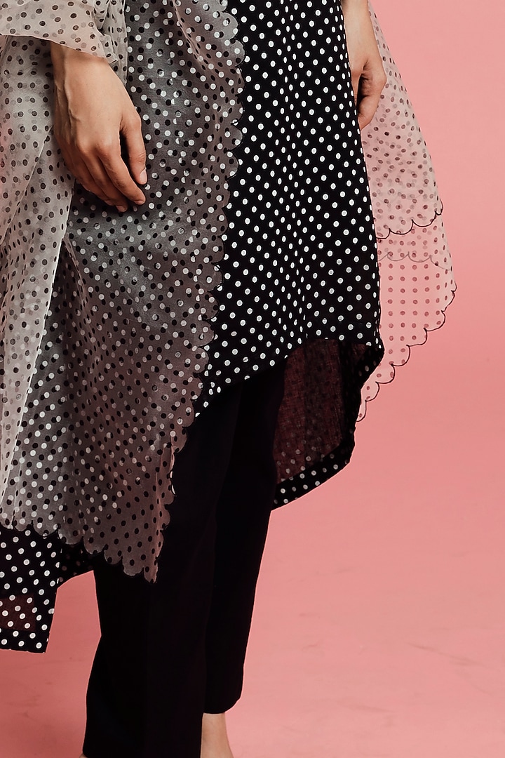 Black Asymmetrical Kurta Set by Label Earthen Pret at Pernia's Pop Up Shop