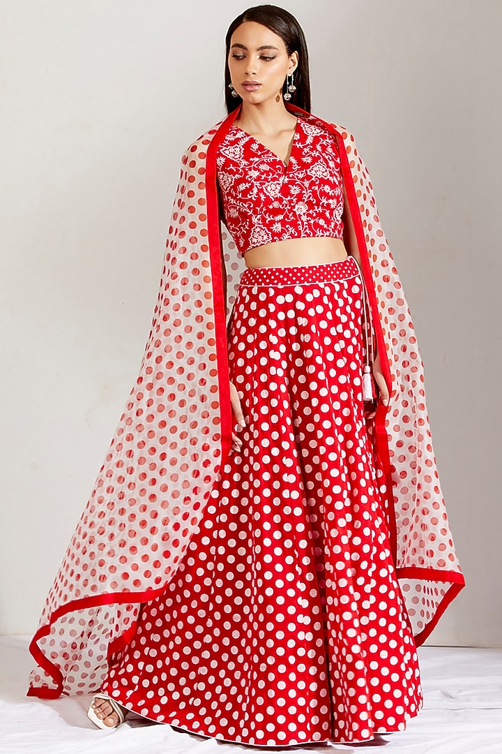 Red & White Printed Wedding Lehenga Set by Label Earthen Pret at Pernia's Pop Up Shop