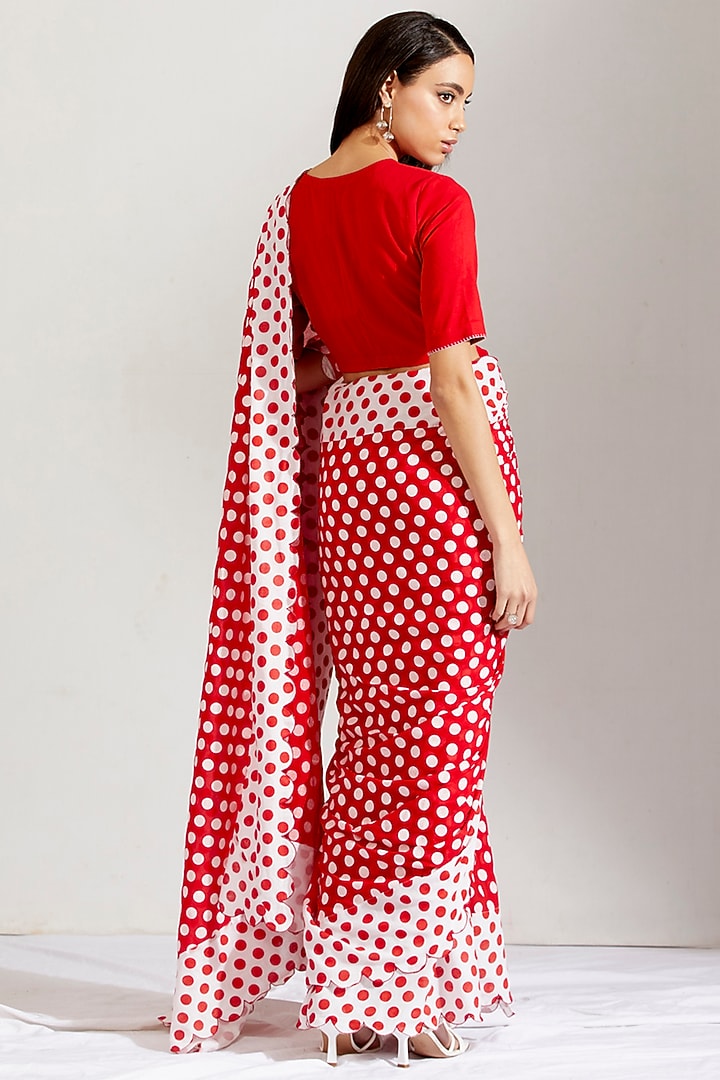 Red & White Cotton Mul Party Wear Saree Set by Label Earthen Pret at Pernia's Pop Up Shop
