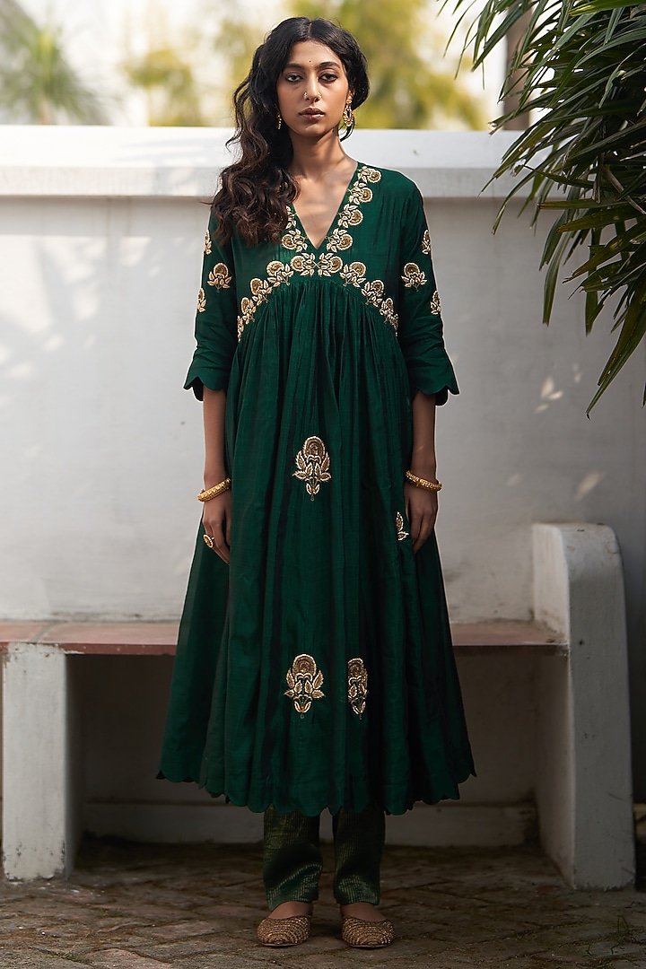 Emerald Green Silk Zardosi Hand Embroidered Wedding Anarkali Set by Label Earthen Pret at Pernia's Pop Up Shop