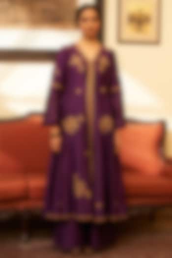 Royal Purple Silk Chanderi Zari Embroidered Kalidar Kurta Set by Label Earthen Pret at Pernia's Pop Up Shop