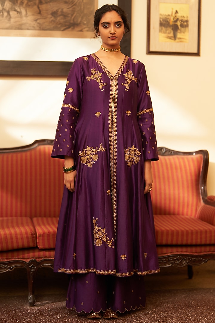 Royal Purple Silk Chanderi Zari Embroidered Kalidar Kurta Set by Label Earthen Pret at Pernia's Pop Up Shop