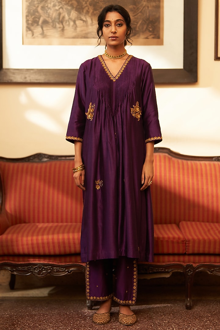 Royal Purple Silk Zari Embroidered Kurta Set by Label Earthen Pret at Pernia's Pop Up Shop