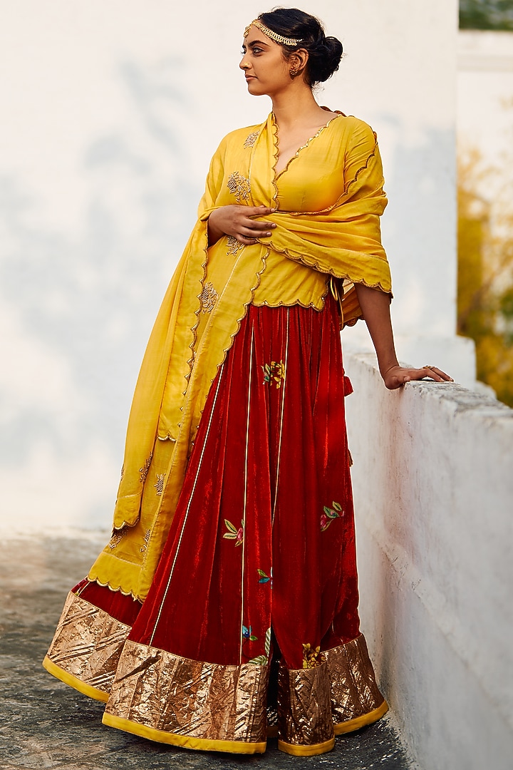 Red Silk Velvet Wedding Lehenga Set by Label Earthen Pret at Pernia's Pop Up Shop