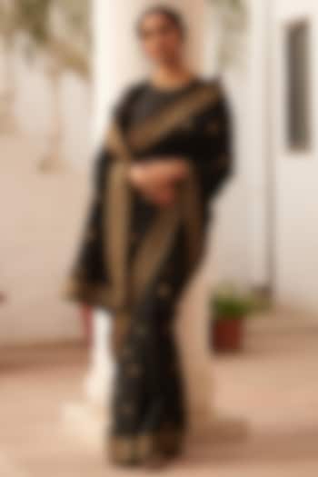 Black Chiniya Silk Boota Embroidered Wedding Saree Set by Label Earthen Pret at Pernia's Pop Up Shop