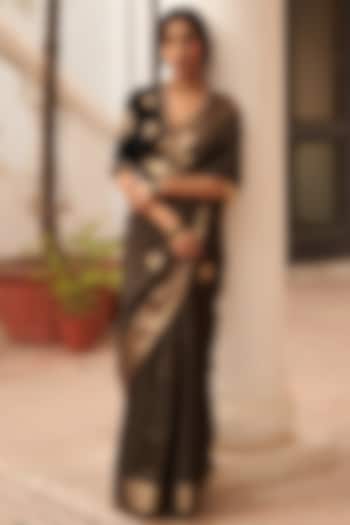 Black Organza Tissue Silk Wedding Saree Set by Label Earthen Pret at Pernia's Pop Up Shop