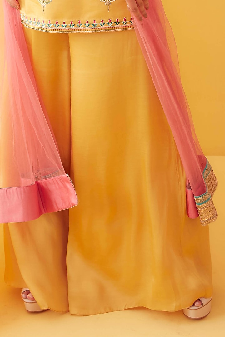 Canary Yellow Embroidered Kurta Set by Sanjev Marwaaha at Pernia's Pop Up Shop