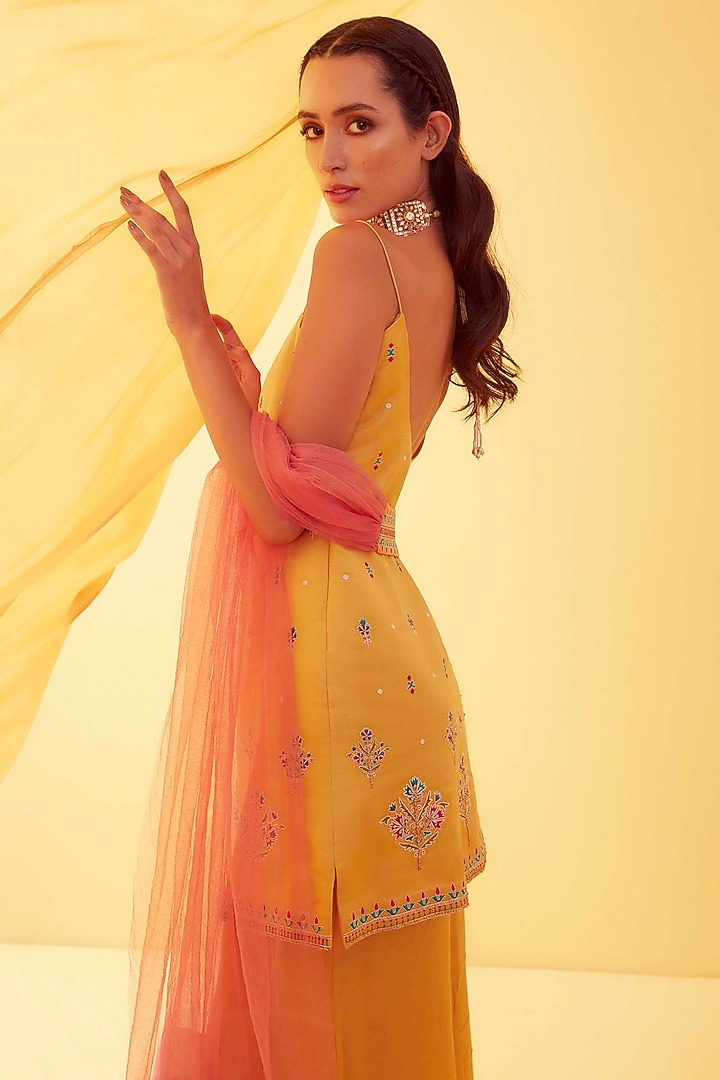 Canary Yellow Embroidered Kurta Set by Sanjev Marwaaha at Pernia's Pop Up Shop