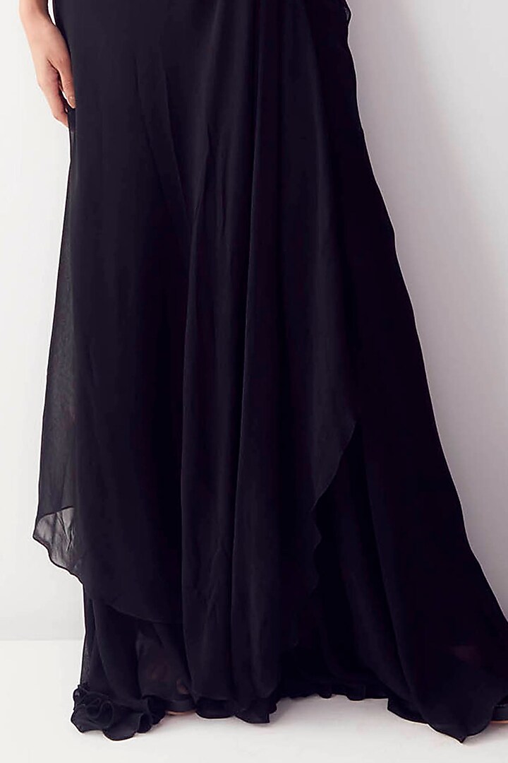 Black Embroidered Draped Party Wear Saree Set by Sanjev Marwaaha at Pernia's Pop Up Shop