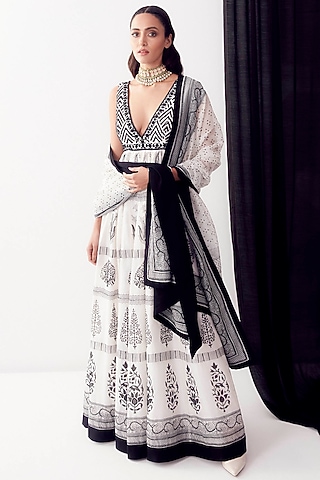 White & Black Hand Embroidered Anarkali Set by Sanjev Marwaaha