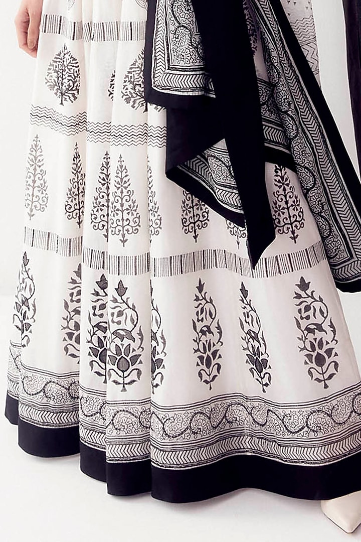 White & Black Hand Embroidered Wedding Anarkali Set by Sanjev Marwaaha at Pernia's Pop Up Shop