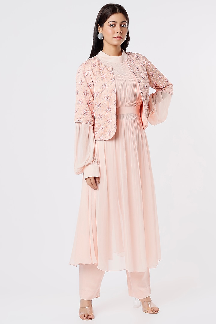 Peach Pleated Tunic Set With Jacket by Sanjev Marwaaha