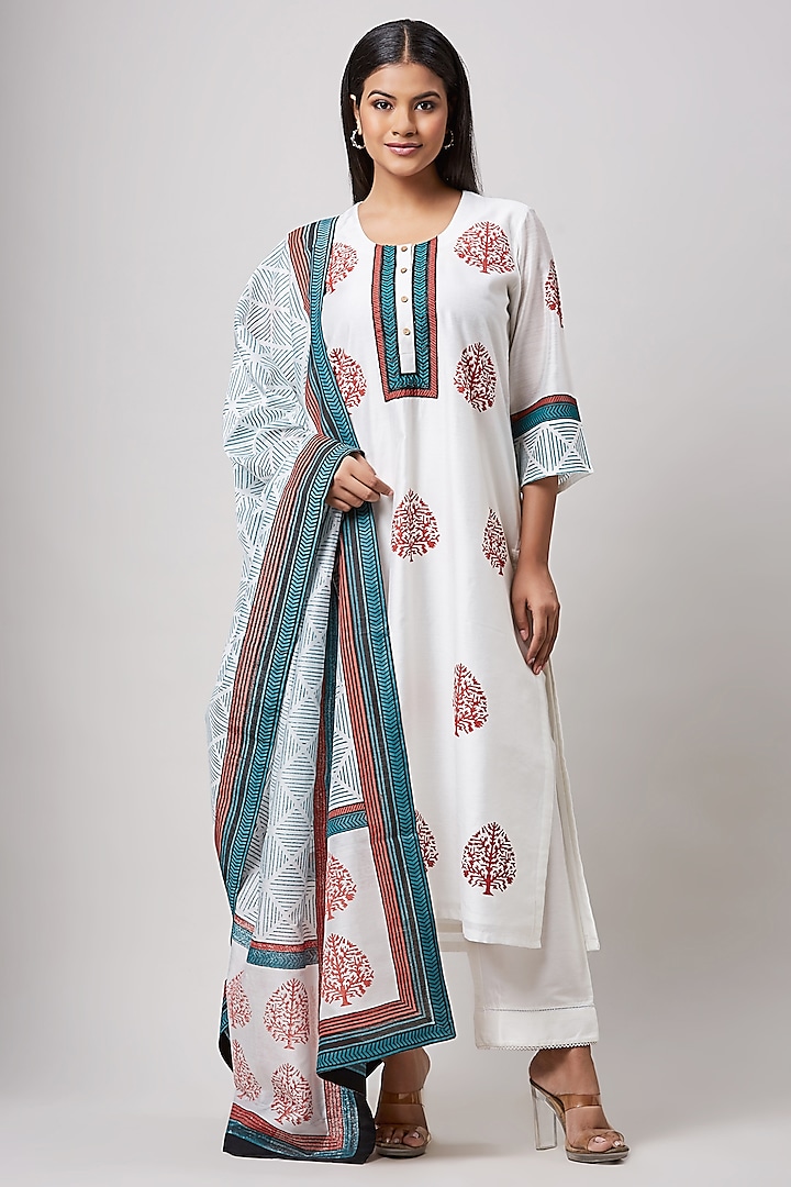 Ivory Chanderi Hand Block Printed Kurta Set by Sanjev Marwaaha at Pernia's Pop Up Shop