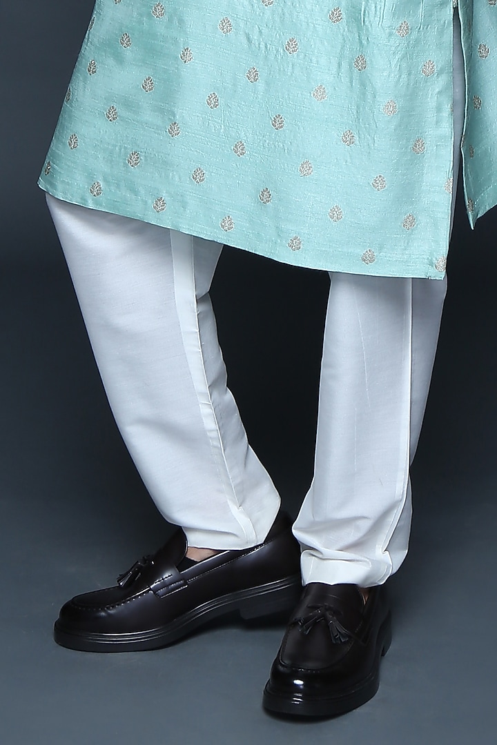 Powder Blue Cotton Silk Embroidered Kurta Set by Sanjev Marwaaha Men at Pernia's Pop Up Shop