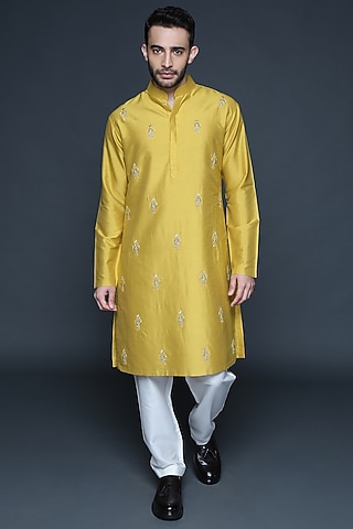 Mustard Cotton Silk Hand Embroidered Kurta Set by Sanjev Marwaaha Men