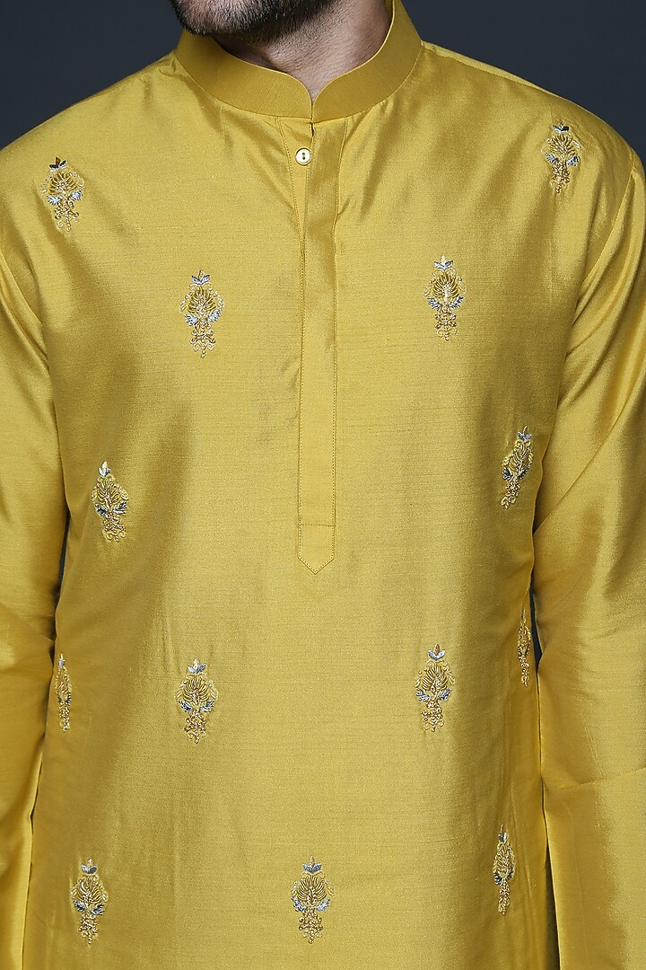 Mustard Cotton Silk Hand Embroidered Kurta Set by Sanjev Marwaaha Men at Pernia's Pop Up Shop