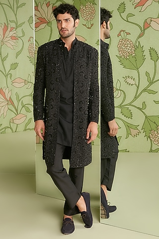 Black Embroidered Indo Western Jacket Set by Sanjev Marwaaha Men