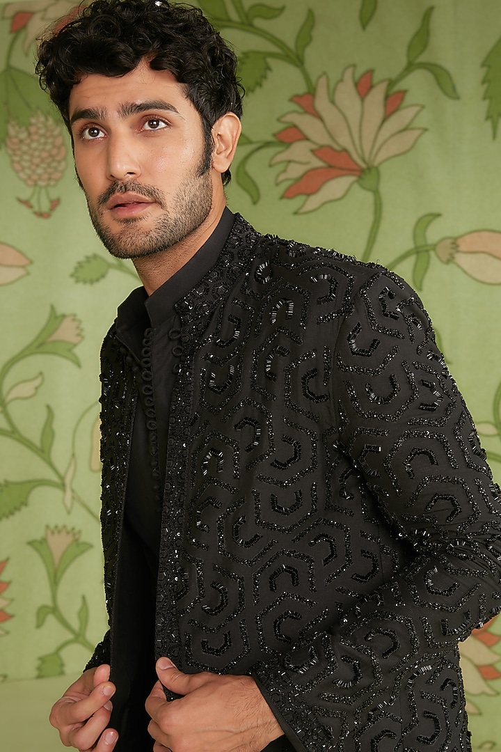 Black Embroidered Indo Western Jacket Set by Sanjev Marwaaha Men at Pernia's Pop Up Shop