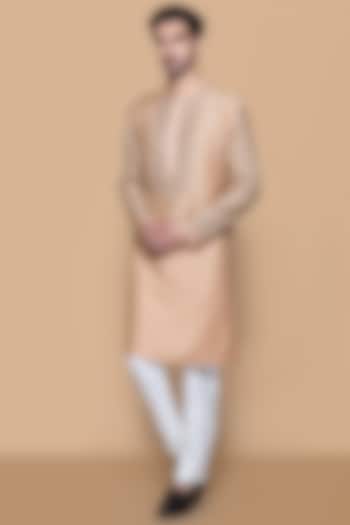 Fawn Chanderi & Cotton Silk Mirror Work Kurta Set by Sanjev Marwaaha Men at Pernia's Pop Up Shop