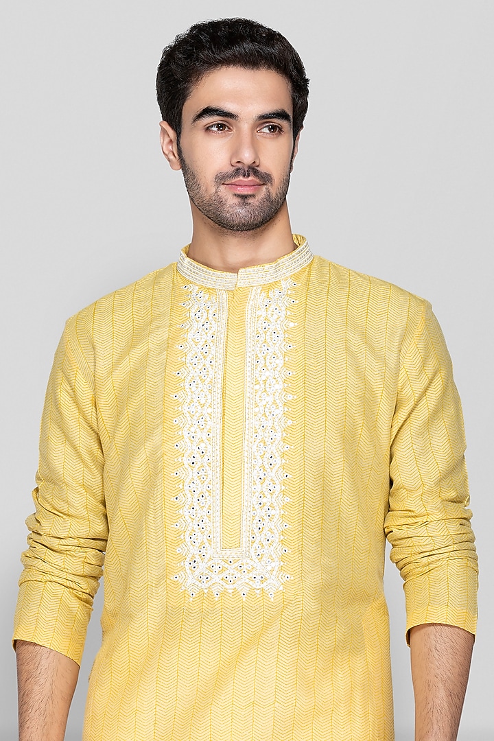 Golden Yellow Cotton Silk Hand Block Printed & Embroidered Short Kurta Set by Sanjev Marwaaha Men at Pernia's Pop Up Shop