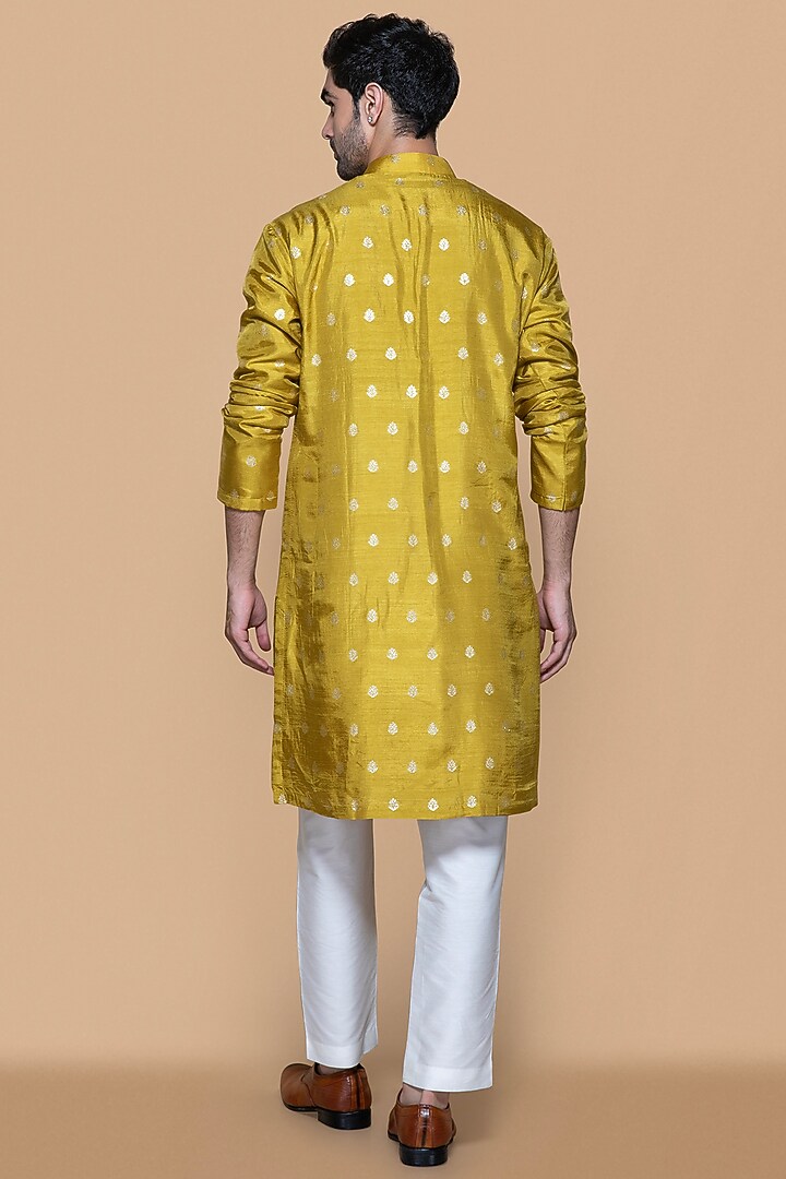 Mustard Jacquard Chanderi & Cotton Silk Zari Embroidered Kurta Set by Sanjev Marwaaha Men at Pernia's Pop Up Shop