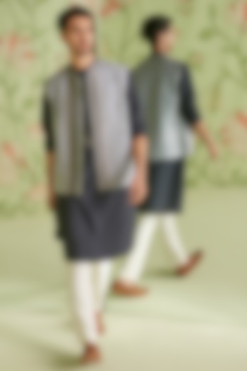 Light Grey Cotton Silk Bundi Jacket With Kurta Set by Sanjev Marwaaha Men
