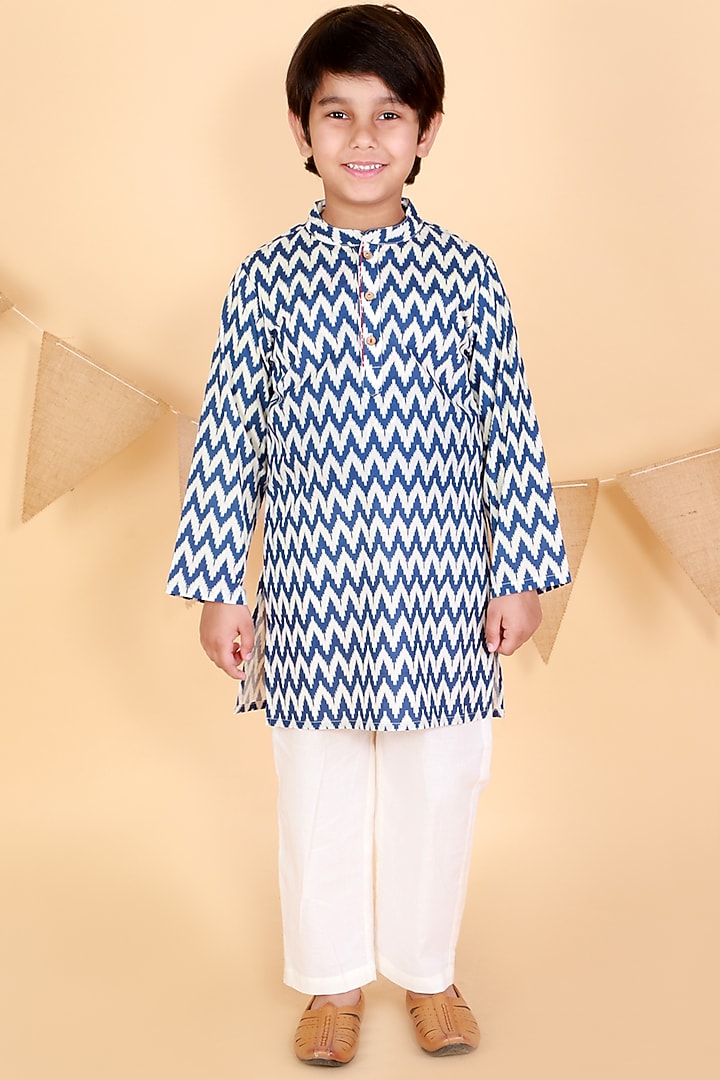 Navy Blue Kurta Set With Print For Boys by Lil Drama at Pernia's Pop Up Shop