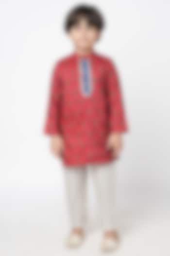 Red Polyester Printed Kurta Set For Boys by Lil Drama