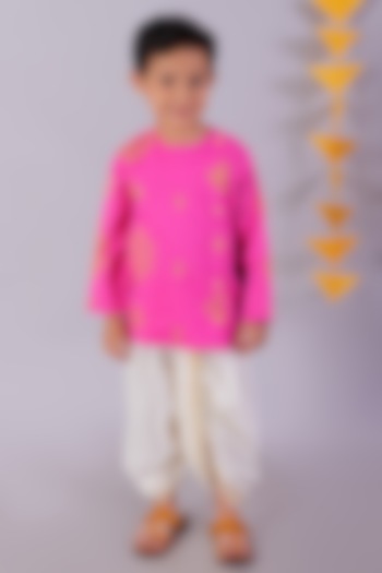 Pink Cotton Embroidered Kurta Set For Boys by Lil Drama at Pernia's Pop Up Shop