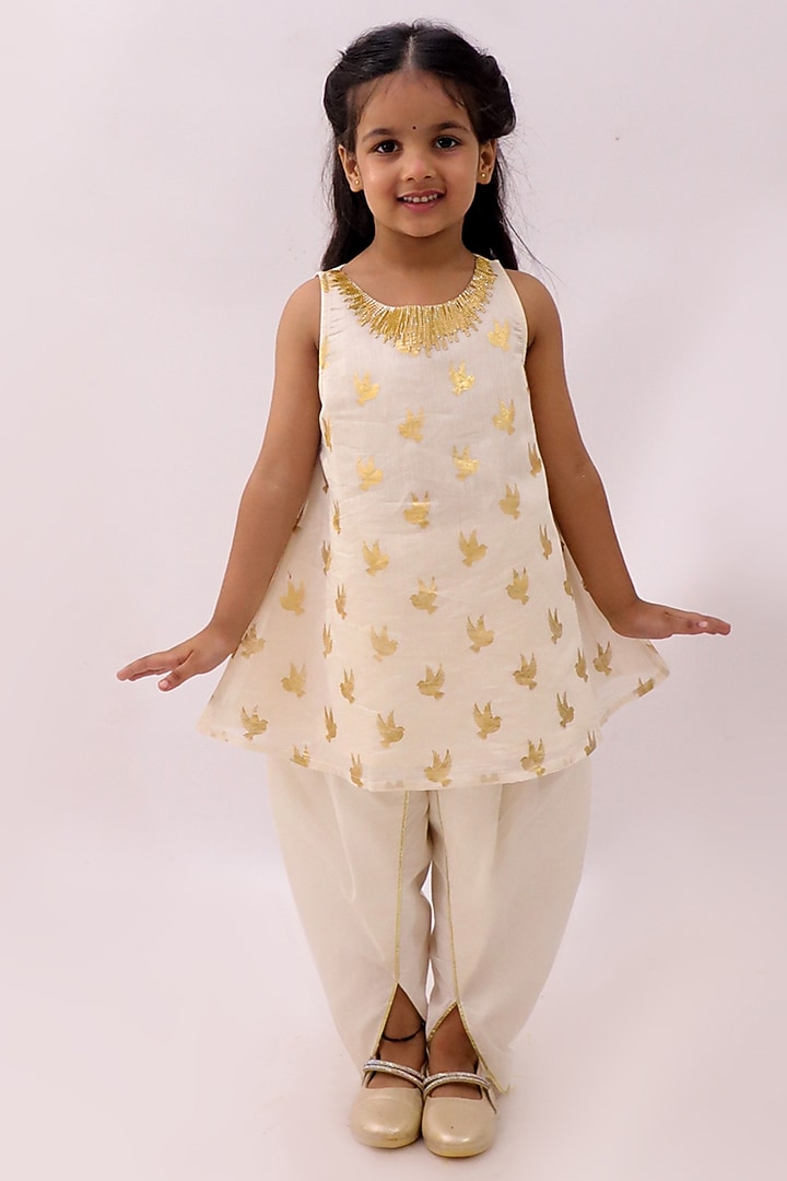 Off-White Chanderi Foil Printed Kurta Set For Girls by Lil Drama at Pernia's Pop Up Shop