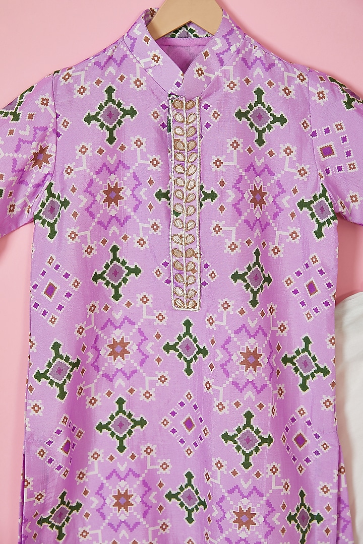 Purple Silk Hand Embroidered Kurta Set For Boys by Li'l Angels at Pernia's Pop Up Shop
