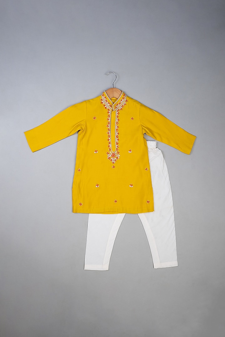 Mustard Silk Knot Embroidered Kurta Set For Boys by Li'l Angels at Pernia's Pop Up Shop