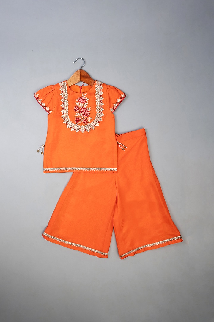 Mustard Silk Knot Embroidered Kurta Set For Girls by Li'l Angels at Pernia's Pop Up Shop