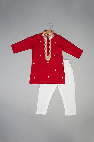 Red Silk Knot Embroidered Kurta Set For Boys by Li'l Angels