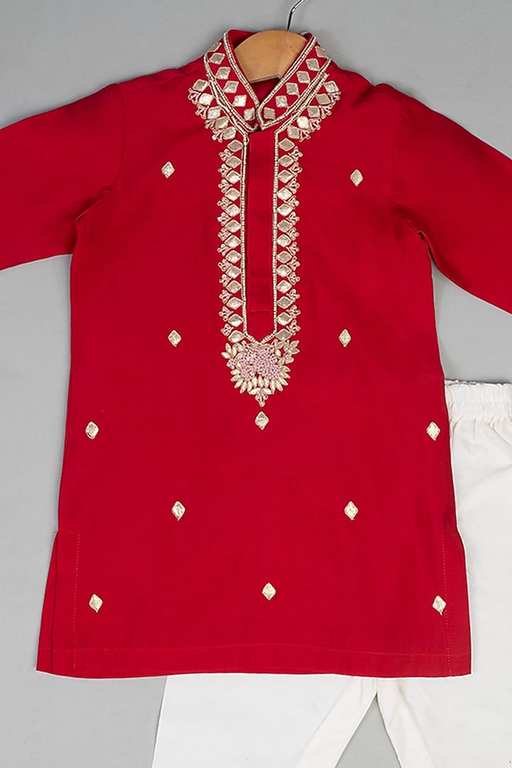 Red Silk Knot Embroidered Kurta Set For Boys by Li'l Angels at Pernia's Pop Up Shop