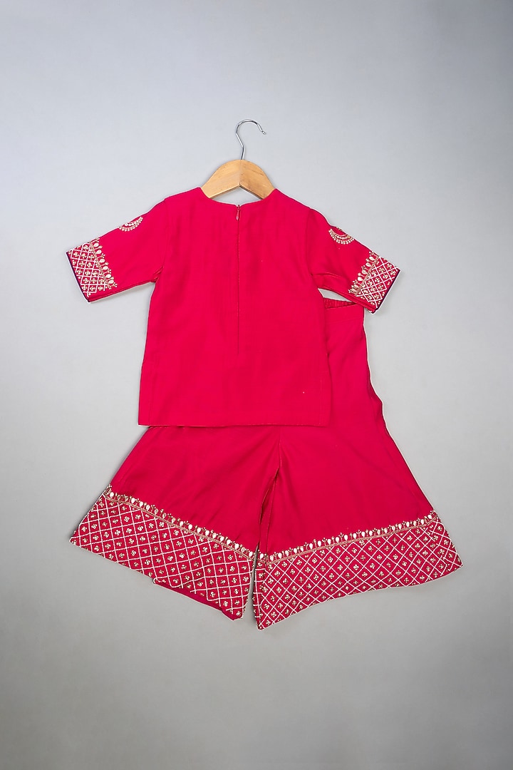 Pink Silk Sequins Embroidered Kurta Set For Girls by Li'l Angels at Pernia's Pop Up Shop